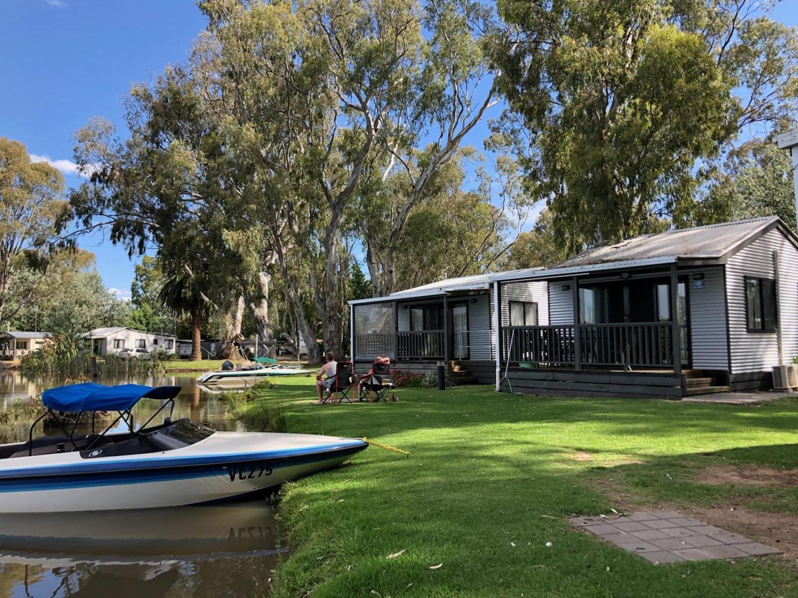 Cohuna Waterfront Holiday Park Extérieur photo