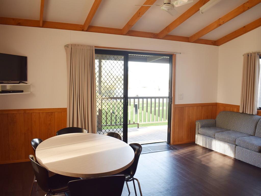 Cohuna Waterfront Holiday Park Extérieur photo