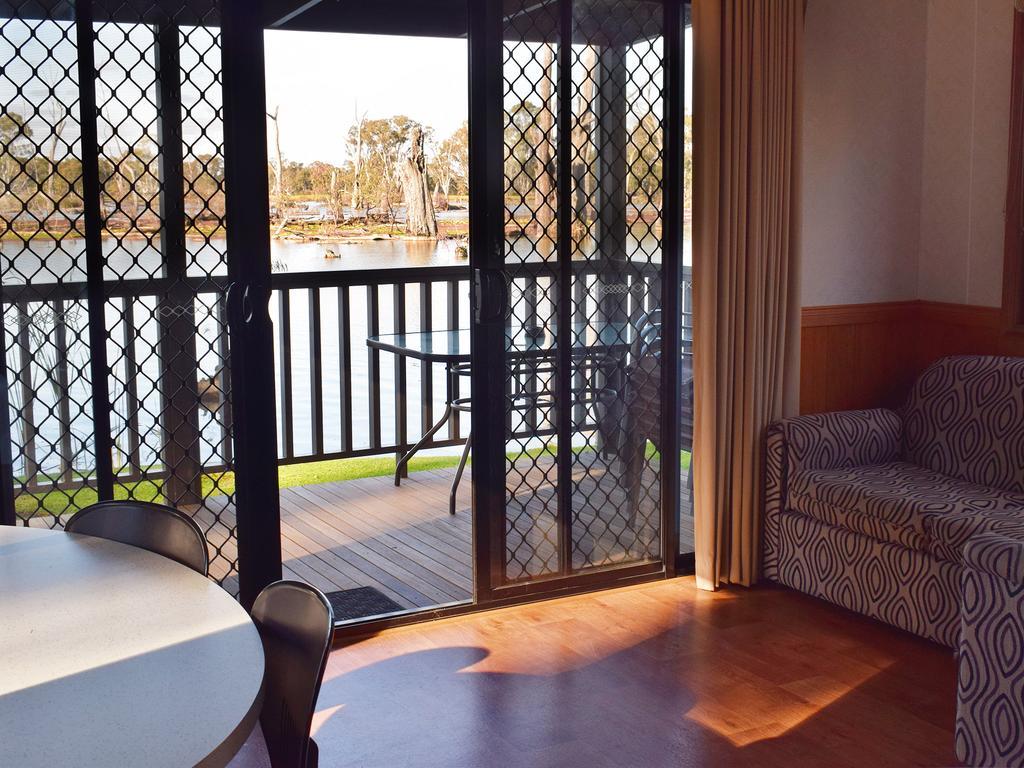 Cohuna Waterfront Holiday Park Extérieur photo