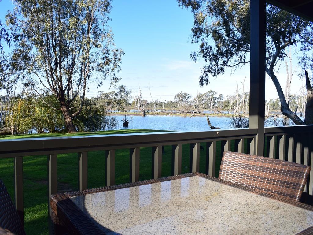 Cohuna Waterfront Holiday Park Extérieur photo
