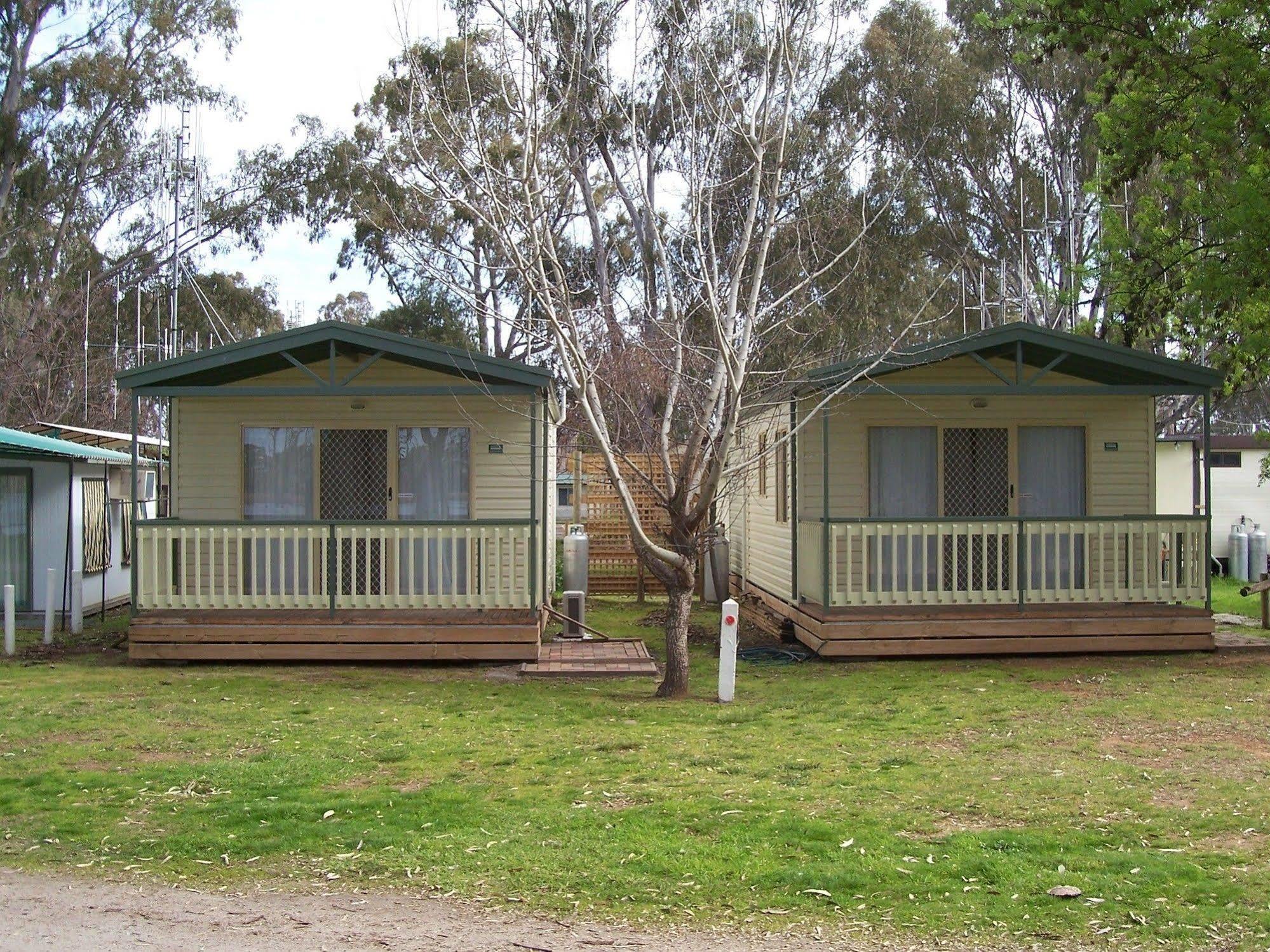 Cohuna Waterfront Holiday Park Extérieur photo