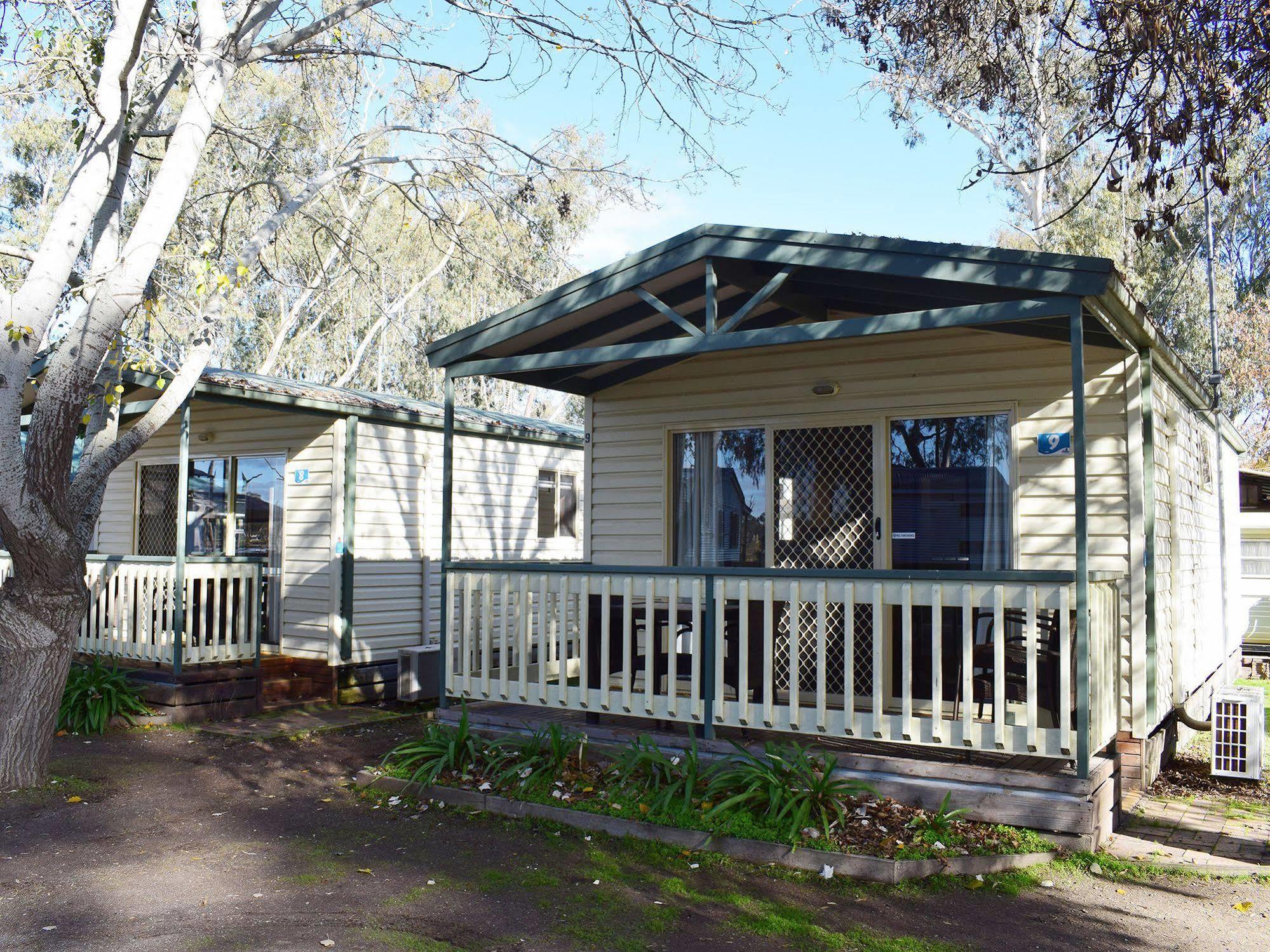 Cohuna Waterfront Holiday Park Extérieur photo