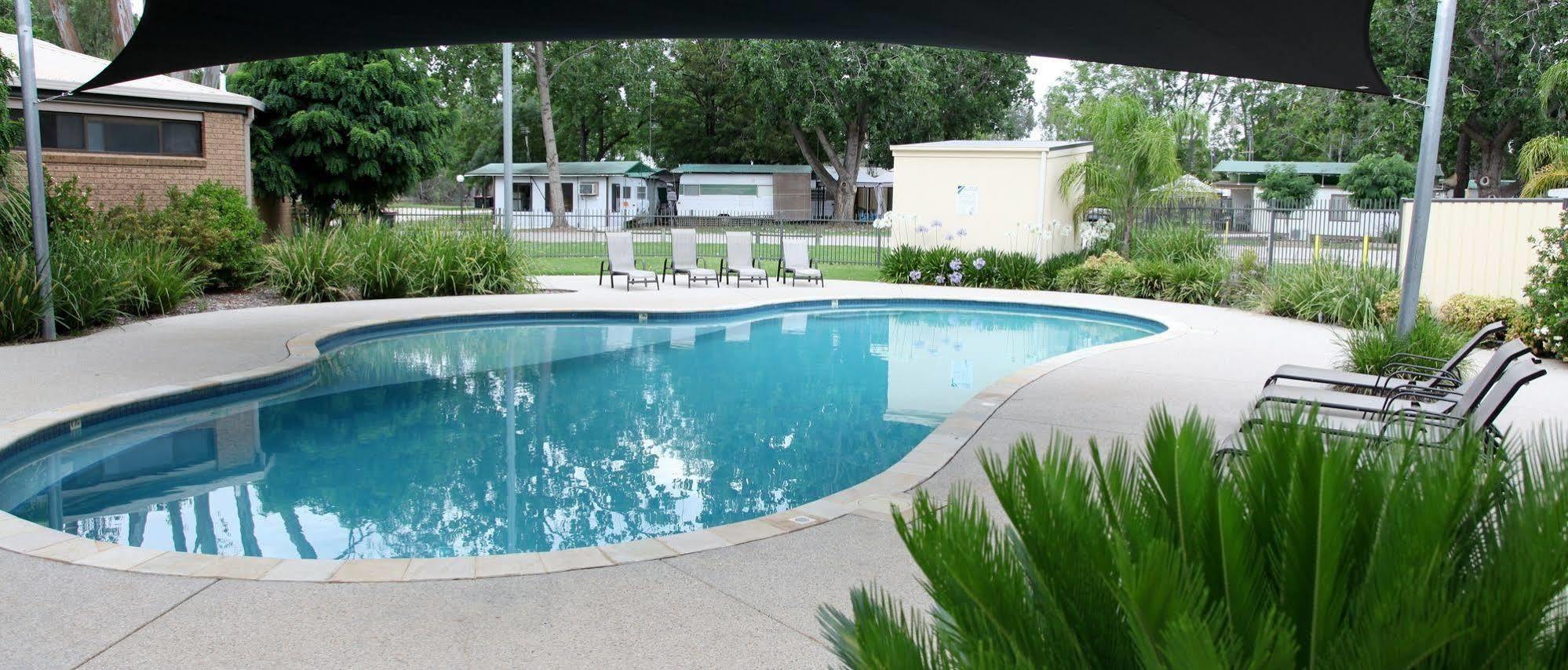 Cohuna Waterfront Holiday Park Extérieur photo